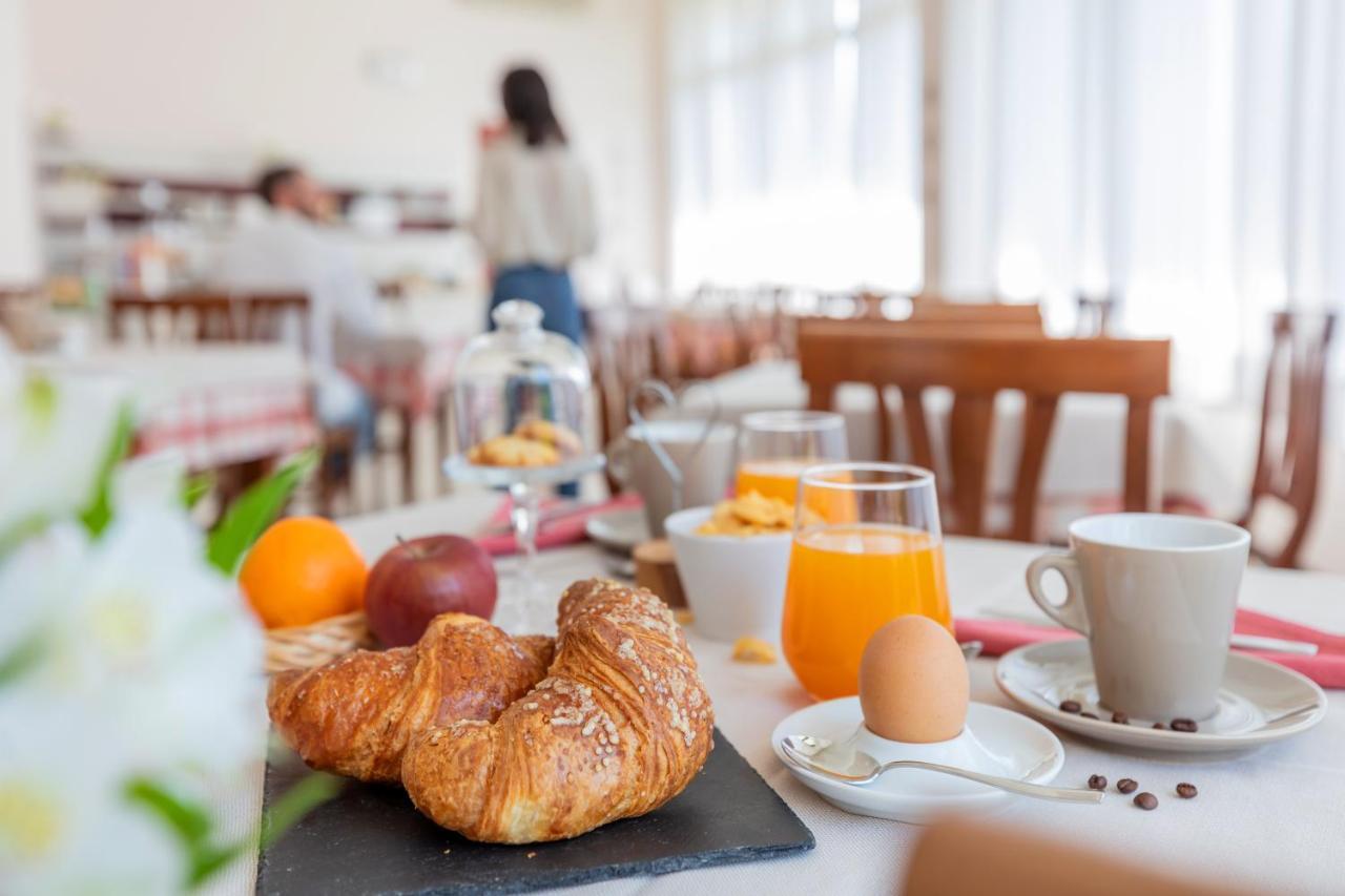Nettuno Residence Hotel Песк'єра-дель-Гарда Екстер'єр фото