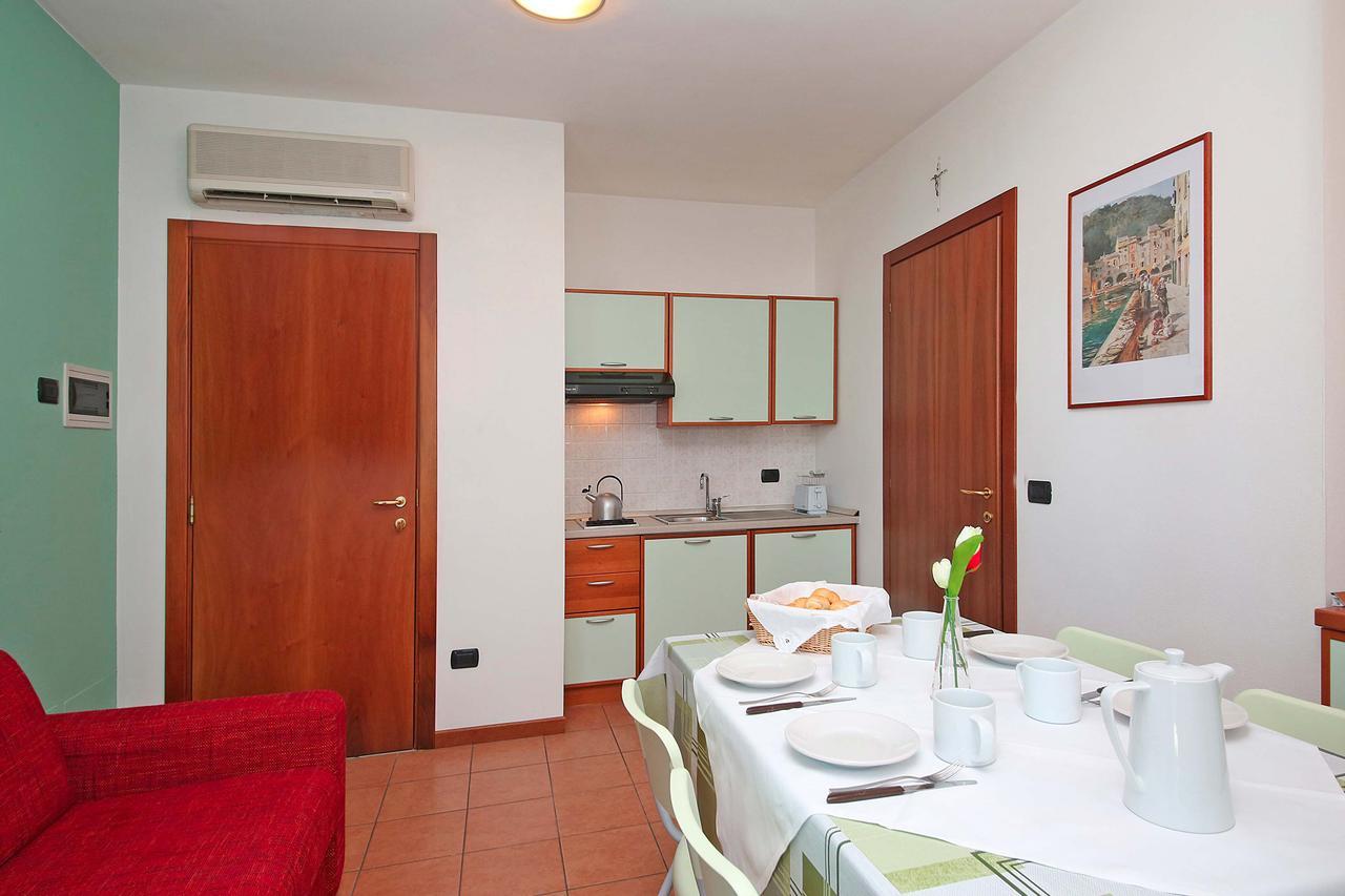 Nettuno Residence Hotel Песк'єра-дель-Гарда Екстер'єр фото